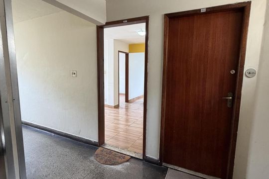 Corredor de apartamento à venda com 2 quartos, 55m² em Largo do Barradas, Niterói
