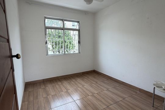 Quarto de apartamento à venda com 2 quartos, 55m² em Largo do Barradas, Niterói