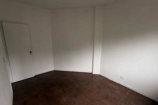 Quarto 2 de apartamento para alugar com 2 quartos, 74m² em Centro, Petrópolis