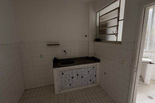 Cozinha de apartamento para alugar com 2 quartos, 74m² em Centro, Petrópolis