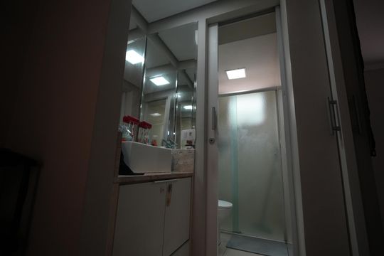 Banheiro Social de apartamento à venda com 2 quartos, 55m² em Jardim Alvorada, Santo André