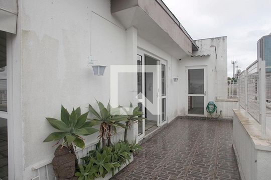 Área externa de apartamento para alugar com 2 quartos, 138m² em Higienópolis, Porto Alegre