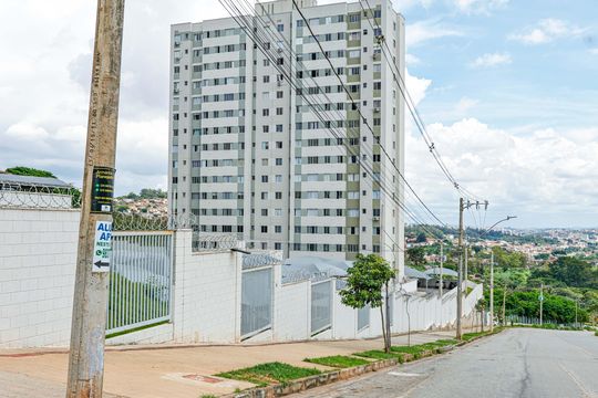 Vista da Rua de apartamento à venda com 2 quartos, 72m² em Buritis, Belo Horizonte
