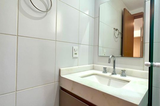 Banheiro de apartamento à venda com 1 quarto, 31m² em Sumaré, São Paulo