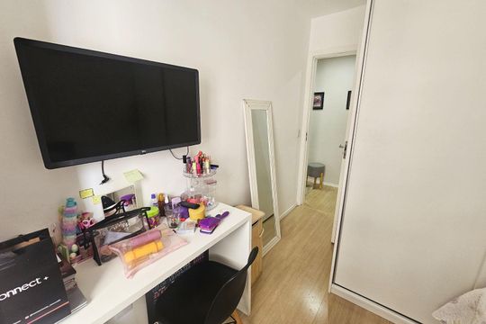 Quarto 2 de apartamento para alugar com 2 quartos, 41m² em Jardim Tres Irmaos, Taboão da Serra