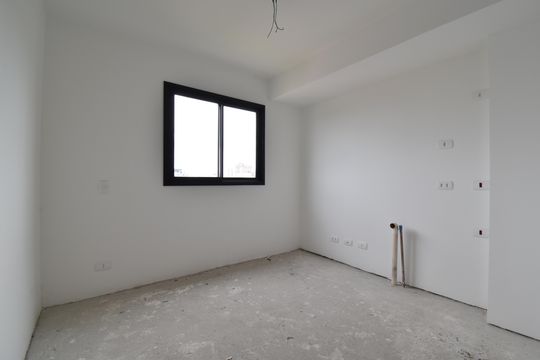 Apartamento à venda com 1 quarto, 35m² em Novo Mundo, Curitiba