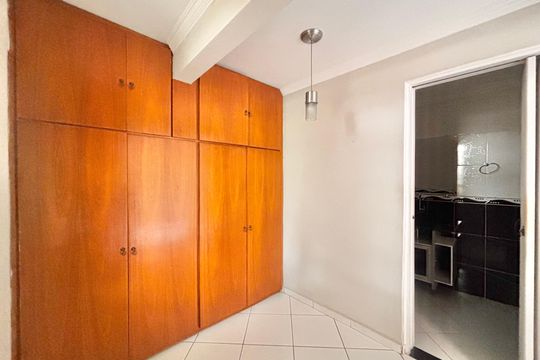 Casa à venda com 4 quartos, 220m² em Vila Campesina, Osasco