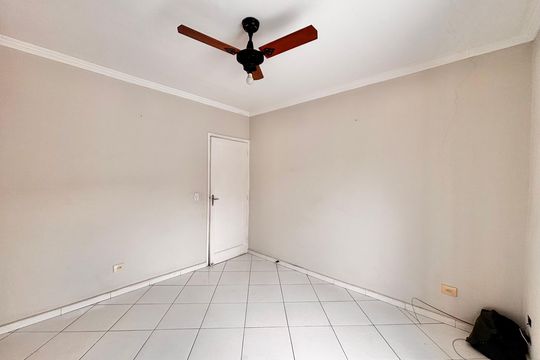 Casa à venda com 4 quartos, 220m² em Vila Campesina, Osasco