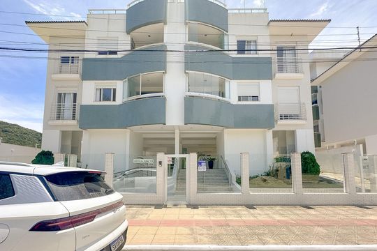 Fachada de apartamento para alugar com 2 quartos, 64m² em Ingleses do Rio Vermelho, Florianópolis