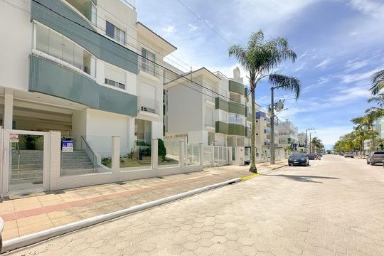 Vista da Rua de apartamento para alugar com 2 quartos, 64m² em Ingleses do Rio Vermelho, Florianópolis