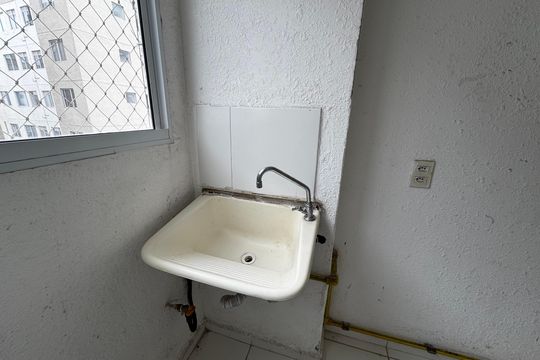 Área de Serviço de apartamento para alugar com 2 quartos, 42m² em Jardim Boa Vista (zona Oeste), Osasco