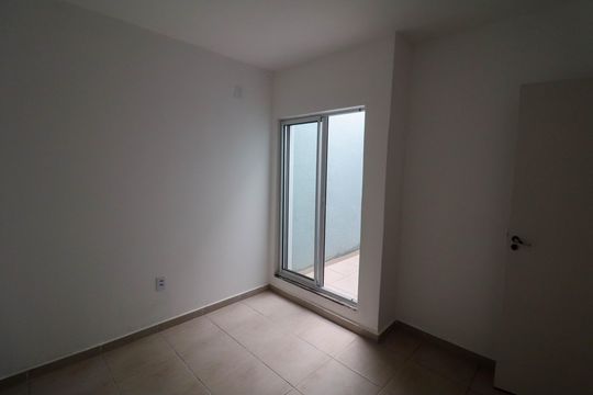 Casa de Condomínio para alugar com 2 quartos, 53m² em Lopes de Oliveira, Sorocaba