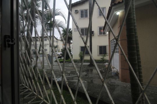 Sala - Vista de apartamento para alugar com 3 quartos, 56m² em Anil, Rio de Janeiro