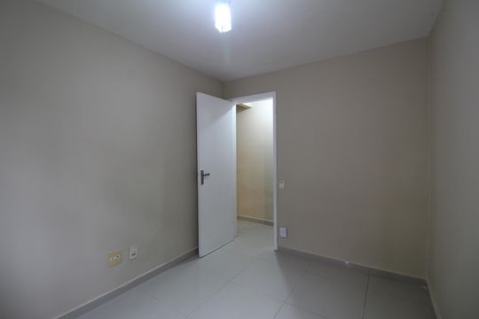 Quarto 1 de apartamento para alugar com 3 quartos, 56m² em Anil, Rio de Janeiro