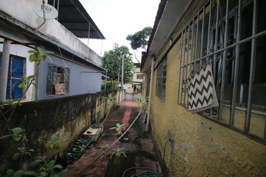 Garagem de casa à venda com 3 quartos, 200m² em Vila da Penha, Rio de Janeiro