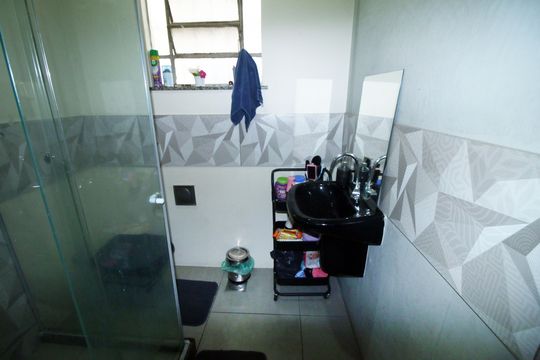 Quarto 2 de casa à venda com 3 quartos, 200m² em Vila da Penha, Rio de Janeiro