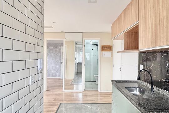 Cozinha de apartamento para alugar com 2 quartos, 42m² em Freguesia do Ó, São Paulo
