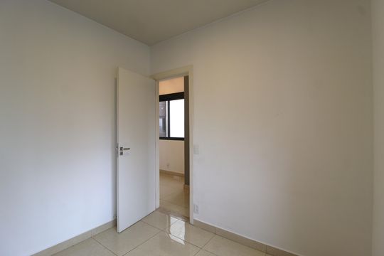 Quarto 1 de apartamento à venda com 2 quartos, 52m² em Moema, São Paulo