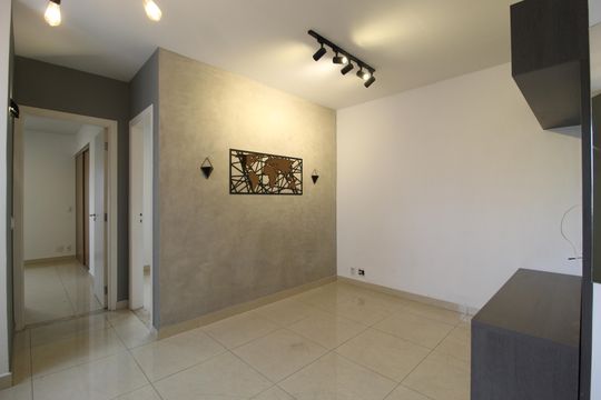 Sala de apartamento à venda com 2 quartos, 52m² em Moema, São Paulo