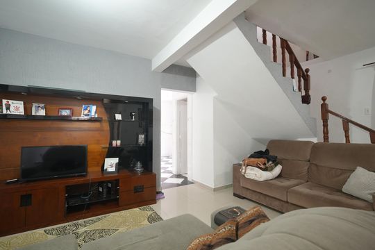 Casa à venda com 4 quartos, 219m² em Jardim Pilar, Santo André