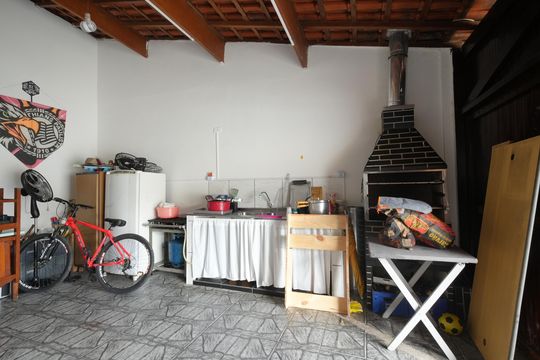 Garagem de casa à venda com 4 quartos, 219m² em Jardim Pilar, Santo André