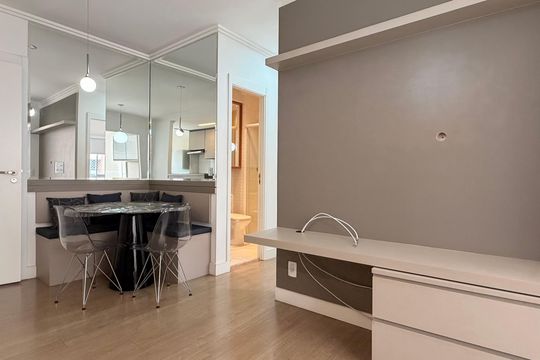 Sala de apartamento para alugar com 2 quartos, 56m² em Cerâmica, São Caetano do Sul