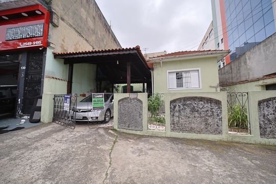 Fachada de casa para alugar com 1 quarto, 42m² em Vila Silvia, São Paulo
