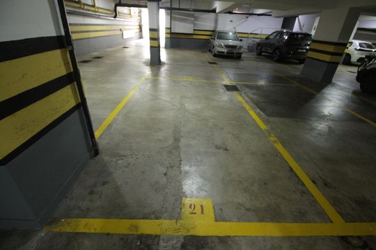 Garagem de apartamento para alugar com 3 quartos, 110m² em Boqueirão, Santos