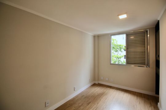 Quarto de apartamento para alugar com 3 quartos, 110m² em Boqueirão, Santos