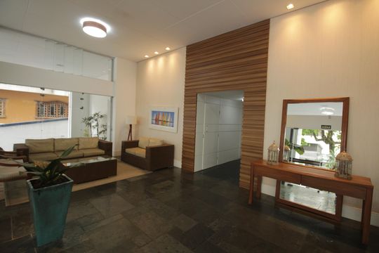 Hall de entrada de apartamento para alugar com 3 quartos, 110m² em Boqueirão, Santos