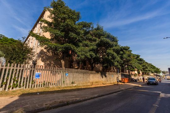 Fachada de apartamento à venda com 2 quartos, 42m² em Mário Quintana, Porto Alegre