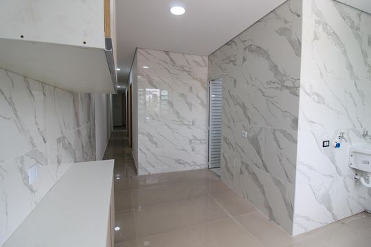 Cozinha de casa para alugar com 3 quartos, 80m² em Jaguaré, São Paulo