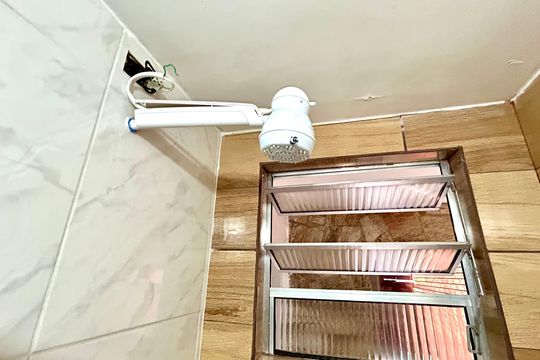 Banheiro de kitnet/studio para alugar com 1 quarto, 38m² em Vila Rosalia, Guarulhos