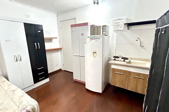 Cozinha de kitnet/studio para alugar com 1 quarto, 38m² em Vila Rosalia, Guarulhos