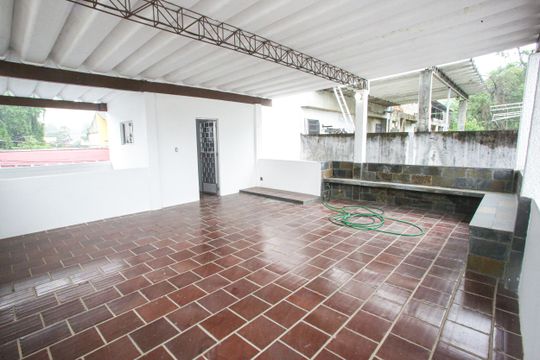 Terraço de casa para alugar com 3 quartos, 150m² em Jacarepaguá, Rio de Janeiro