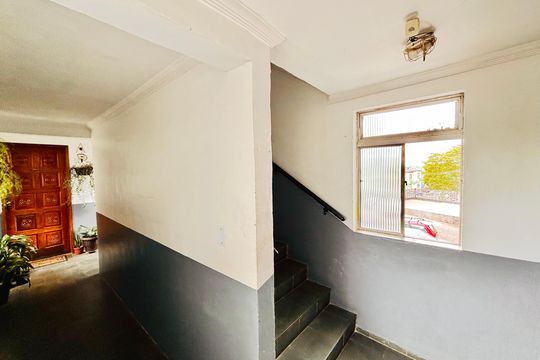 Escada de apartamento para alugar com 2 quartos, 43m² em Cidade Tiradentes, São Paulo
