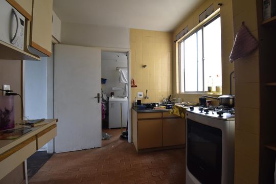 Cozinha de apartamento para alugar com 3 quartos, 87m² em Água Verde, Curitiba