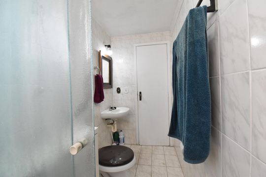 Banheiro de apartamento para alugar com 3 quartos, 87m² em Água Verde, Curitiba