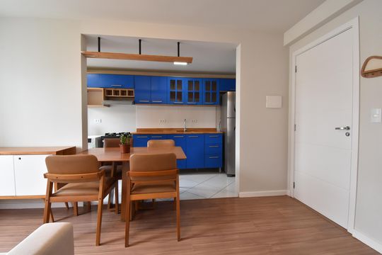 Cozinha de apartamento para alugar com 1 quarto, 36m² em Portão, Curitiba