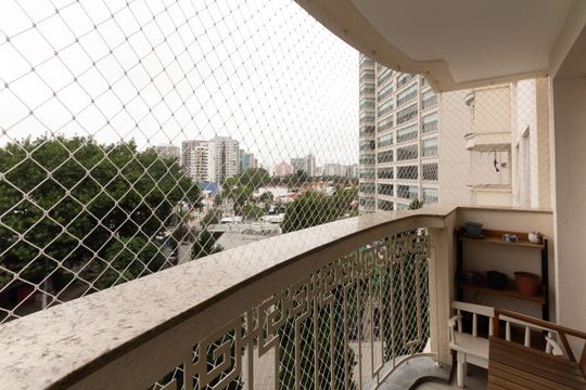 Varanda de apartamento para alugar com 3 quartos, 150m² em Moema, São Paulo