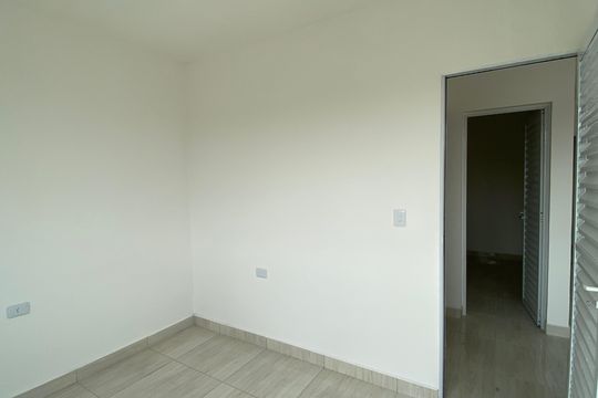 Quarto 1 de apartamento para alugar com 2 quartos, 40m² em Aliança, Osasco