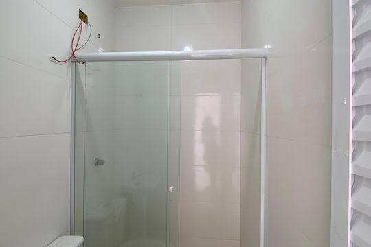Banheiro de apartamento para alugar com 2 quartos, 40m² em Aliança, Osasco