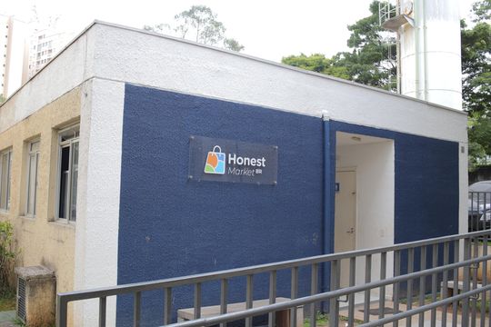 Mercadinho  de apartamento para alugar com 2 quartos, 88m² em Jardim Bartira, São Paulo