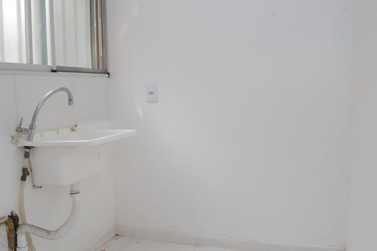 Área de Serviço de apartamento para alugar com 2 quartos, 88m² em Jardim Bartira, São Paulo