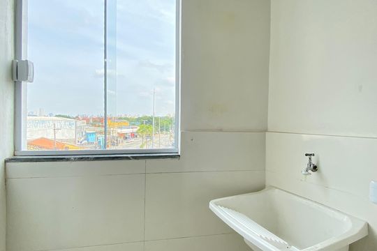 Área de Serviço de apartamento para alugar com 2 quartos, 55m² em Aliança, Osasco