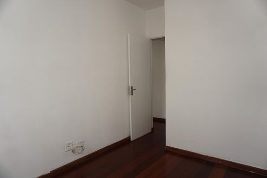 Quarto 2 de apartamento para alugar com 2 quartos, 60m² em Jardim Vitória, Embu das Artes