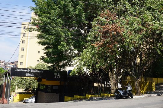 Fachada de apartamento para alugar com 2 quartos, 60m² em Jardim Vitória, Embu das Artes