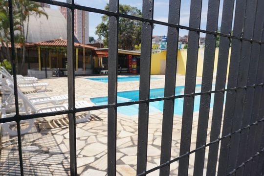 Área comum - Piscina de apartamento para alugar com 2 quartos, 60m² em Jardim Vitória, Embu das Artes