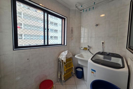 Área de Serviço de apartamento para alugar com 2 quartos, 85m² em Vila Caiçara, Praia Grande