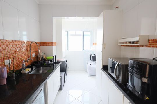 Cozinha e Área de Serviço de apartamento para alugar com 2 quartos, 75m² em Vila Osasco, Osasco